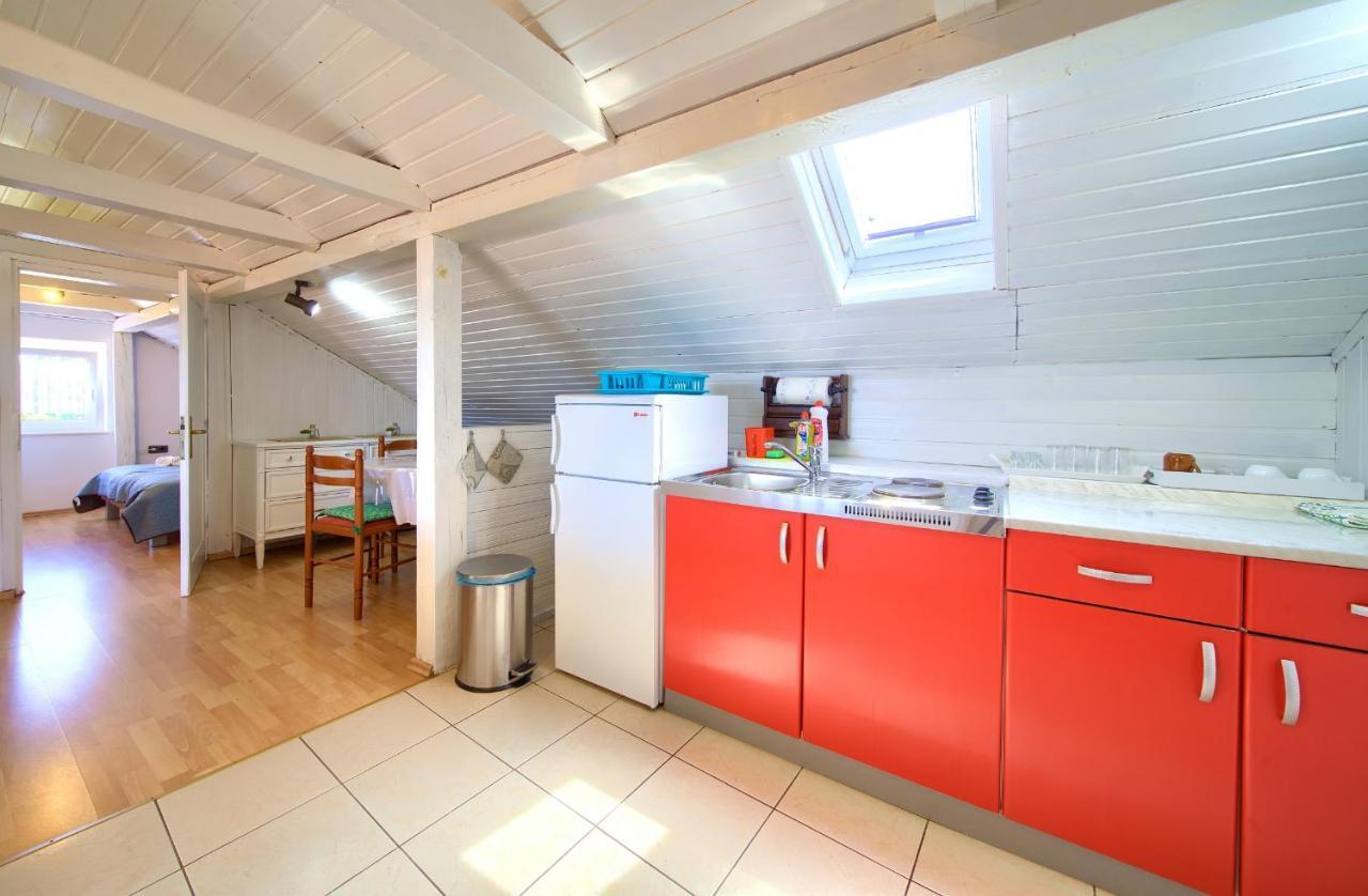 Stella Apartmani Malinska Samoborska 9 Esterno foto